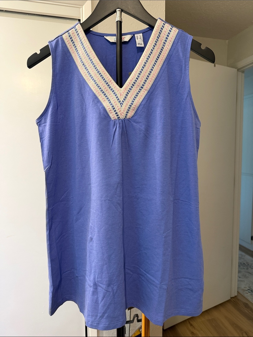 Denim&Co Blue Sleeveless V-Neck Tank with Embroidered Trim dark lavender size XS